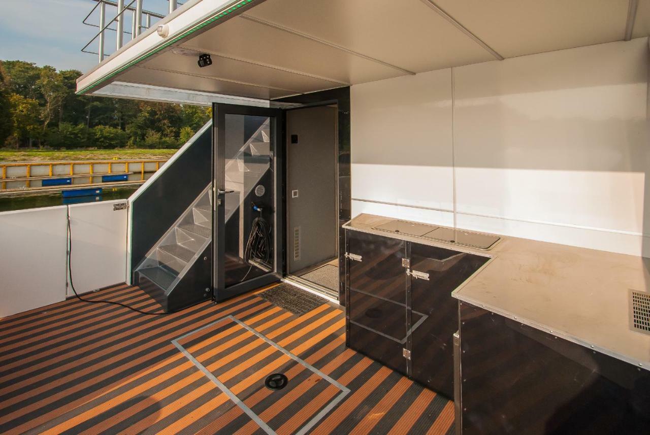 Amber Houseboat Apartment Swinoujscie Exterior photo